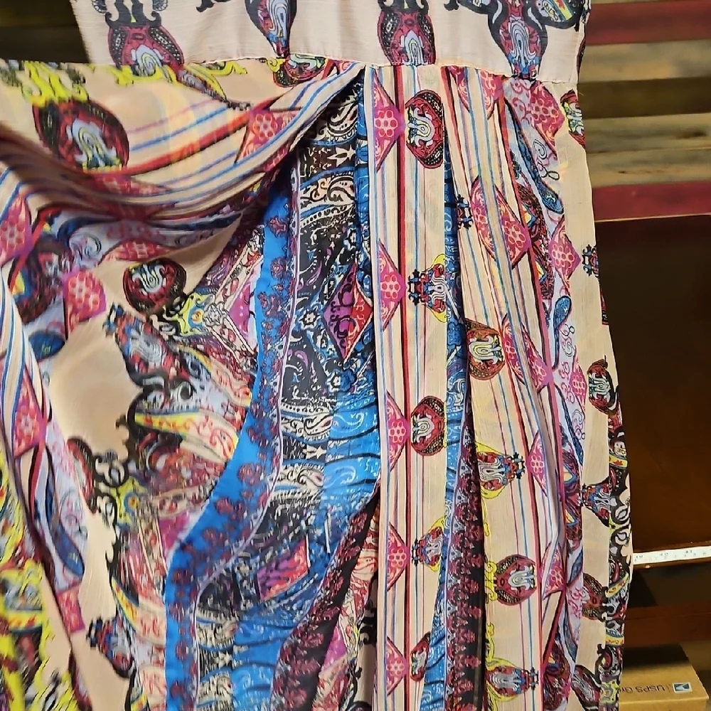 Paisley Print V-Neck Women Dress - Picture 3 of 7